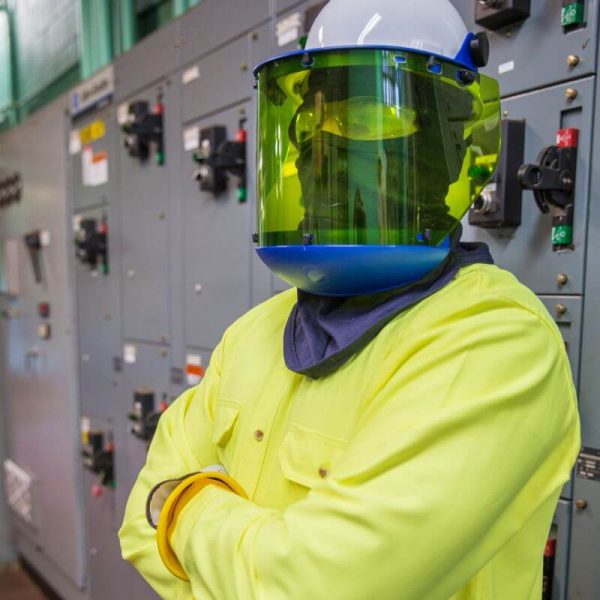 Vestimenta de Proteção Contra Arco Elétrico